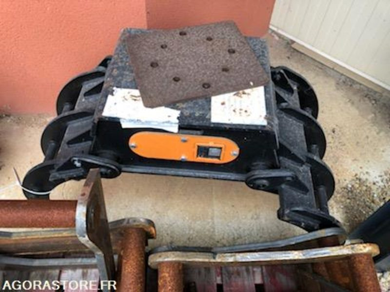 Grappin NEUF fixe sans rotation pour pelle 3 à 6 T - Строительное оборудование: фото 3 Grappin NEUF fixe sans rotation pour pelle 3 à 6 T - Строительное оборудование: фото 3