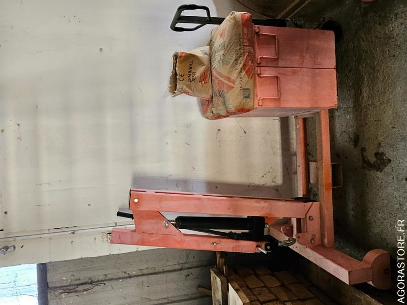 Grue d'atelier manuelles porte a faux 550 Kg - Инструмент/ Оборудование: фото 2 Grue d'atelier manuelles porte a faux 550 Kg - Инструмент/ Оборудование: фото 2