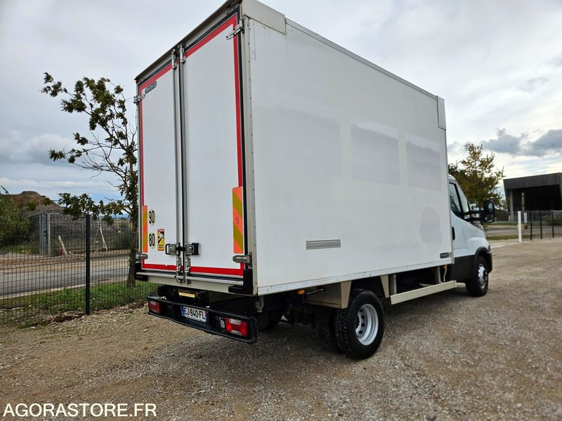 IVECO DAILY 72C21 PORTE VIANDE FRIGORIFIQUE - 2017 - 360 000KM - Грузовик: фото 2 IVECO DAILY 72C21 PORTE VIANDE FRIGORIFIQUE - 2017 - 360 000KM - Грузовик: фото 2