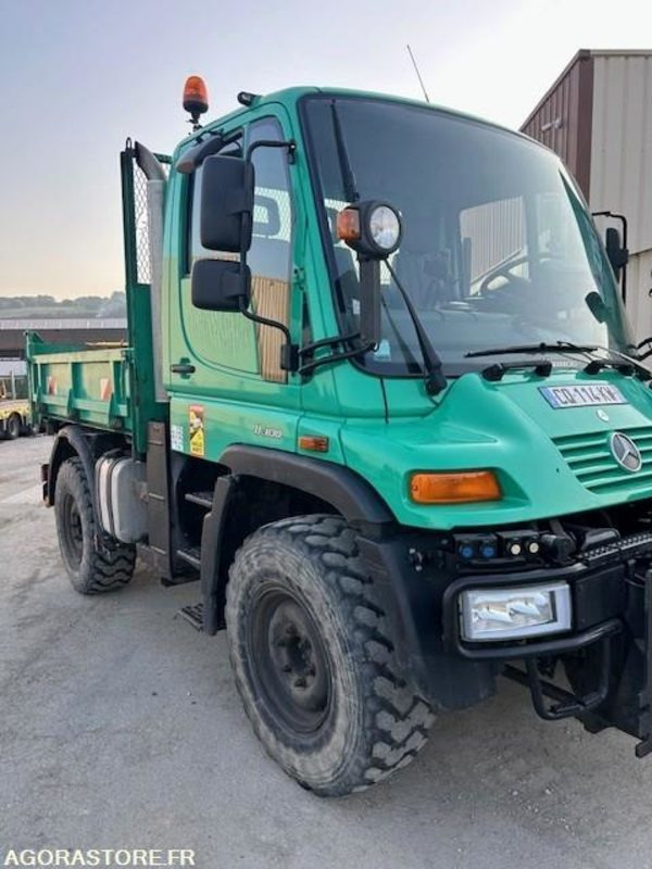 MERCEDES UNIMOG U300C VERSION COMMUNALE 2003 38210 KM - Грузовик: фото 2 MERCEDES UNIMOG U300C VERSION COMMUNALE 2003 38210 KM - Грузовик: фото 2