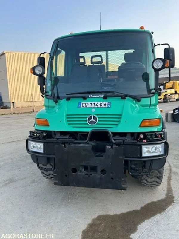 MERCEDES UNIMOG U300C VERSION COMMUNALE 2003 38210 KM - Грузовик: фото 3 MERCEDES UNIMOG U300C VERSION COMMUNALE 2003 38210 KM - Грузовик: фото 3
