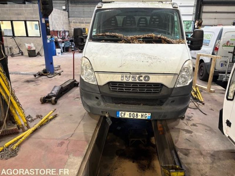 IVECO 2012 - 189000kms - Цельнометаллический фургон: фото 1 IVECO 2012 - 189000kms - Цельнометаллический фургон: фото 1