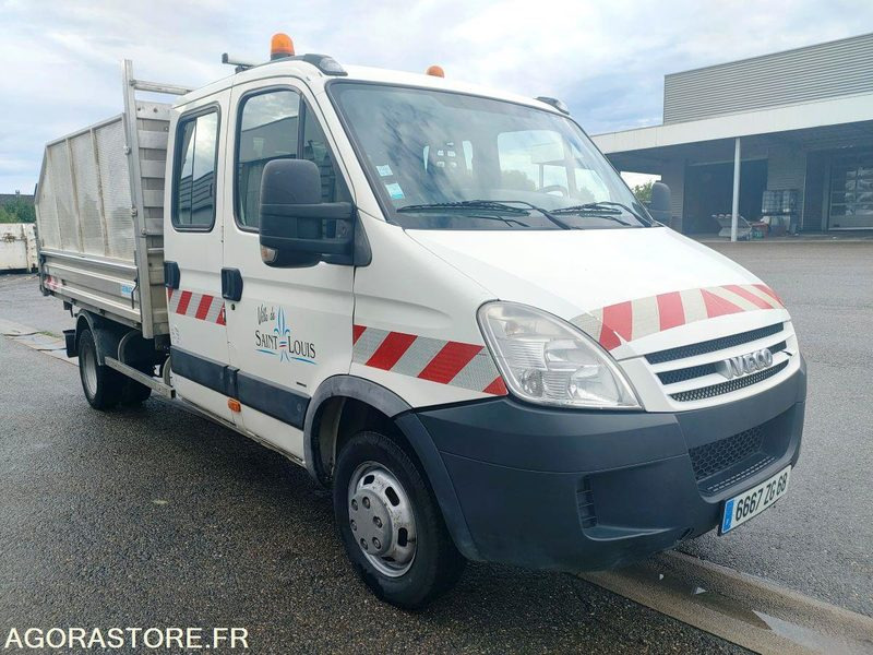 IVECO 35C12D - Цельнометаллический фургон: фото 2 IVECO 35C12D - Цельнометаллический фургон: фото 2