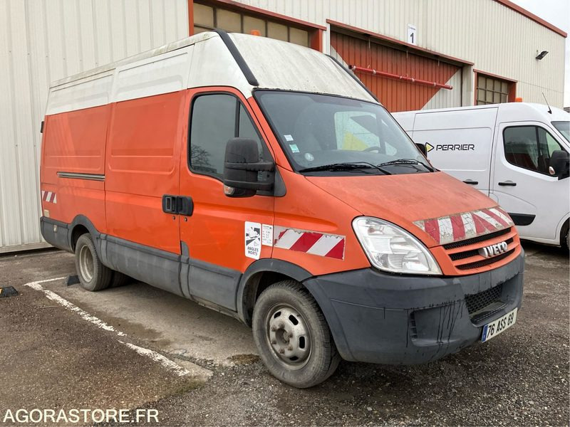 IVECO - 50C15 - 2007 / 332349 KM (P2001860) - Цельнометаллический фургон: фото 3 IVECO - 50C15 - 2007 / 332349 KM (P2001860) - Цельнометаллический фургон: фото 3