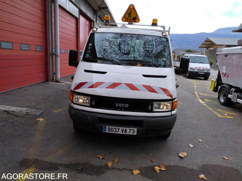 IVECO AMPLIROLL - Малотоннажный бортовой грузовик: фото 2 IVECO AMPLIROLL - Малотоннажный бортовой грузовик: фото 2