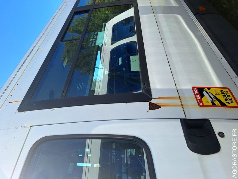 IVECO BUS DAILY N°092063 - Микроавтобус, Пассажирский фургон: фото 5 IVECO BUS DAILY N°092063 - Микроавтобус, Пассажирский фургон: фото 5