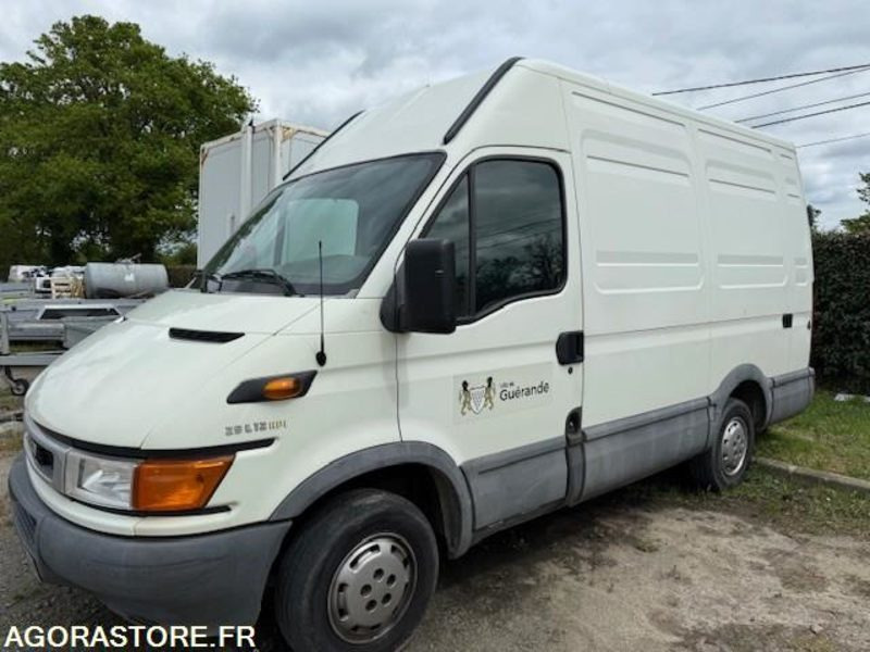 IVECO DAILY - 2003 - 173808KMS - Цельнометаллический фургон: фото 1 IVECO DAILY - 2003 - 173808KMS - Цельнометаллический фургон: фото 1