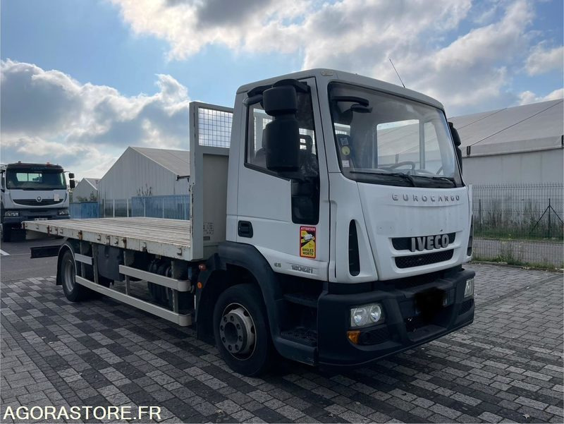 IVECO EUROCARGO PLATEAU - 2015 - 295 000KM - Грузовик бортовой/ Платформа: фото 1 IVECO EUROCARGO PLATEAU - 2015 - 295 000KM - Грузовик бортовой/ Платформа: фото 1