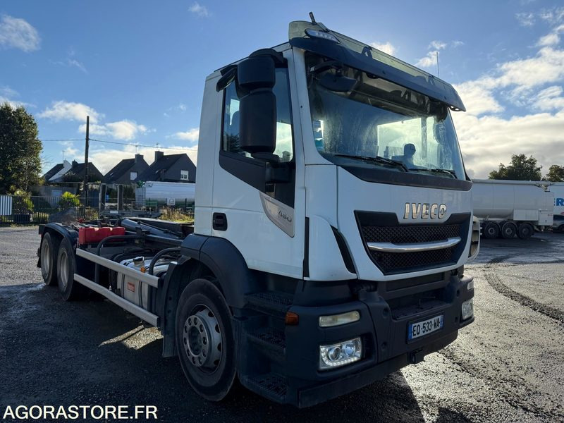 Iveco Stralis 460 boite automatique -polybenne ampliroll Marrel -255000KM - 2017 - Крюковой мультилифт: фото 1 Iveco Stralis 460 boite automatique -polybenne ampliroll Marrel -255000KM - 2017 - Крюковой мультилифт: фото 1