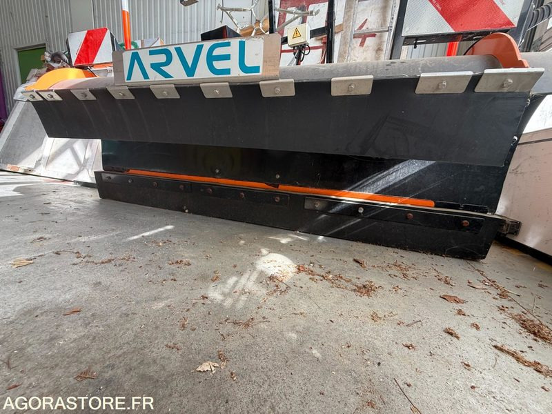 LAME A NEIGE AVEC FIXATION - Отвал для снега: фото 2 LAME A NEIGE AVEC FIXATION - Отвал для снега: фото 2