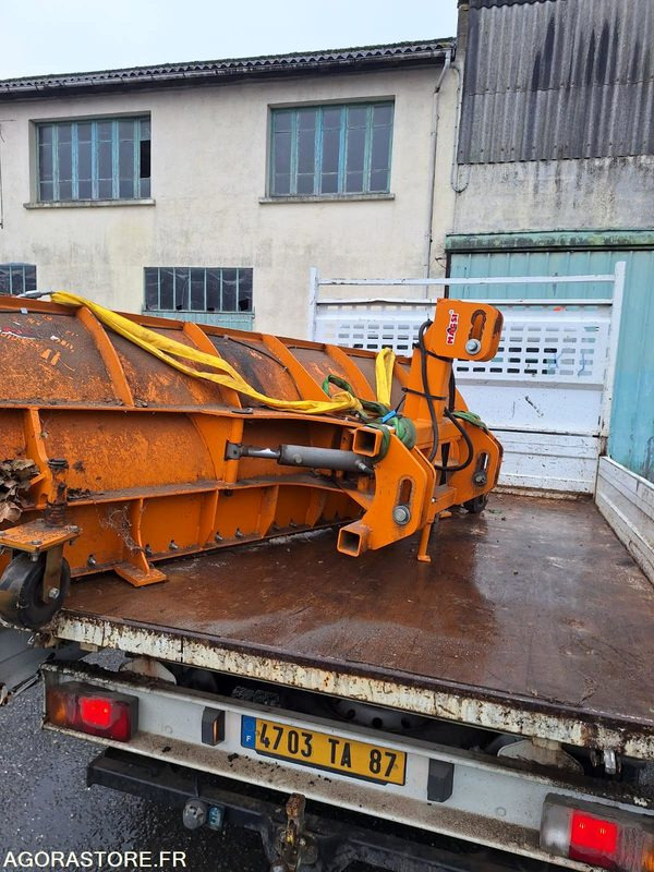 Lame de déneigement - Отвал для снега: фото 2 Lame de déneigement - Отвал для снега: фото 2