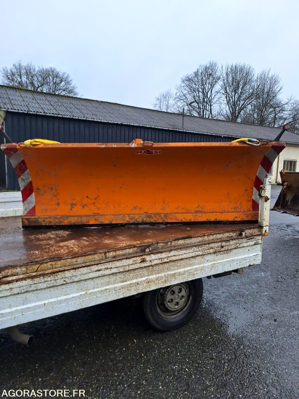 Lame de déneigement - Отвал для снега: фото 1 Lame de déneigement - Отвал для снега: фото 1