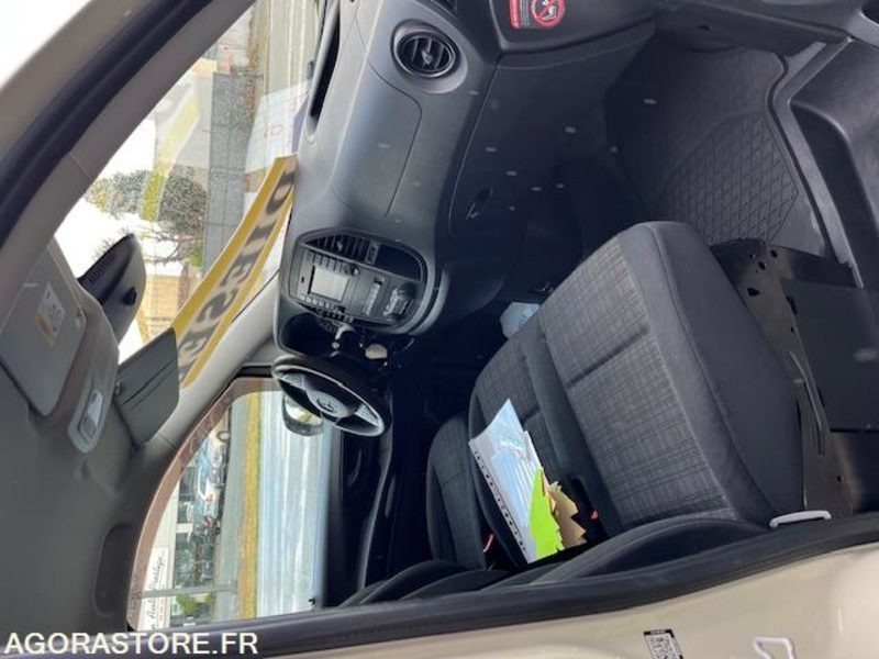Цельнометаллический фургон MERCEDES VITO MIXTO 119 CDI LONG 4X4 7G-TRONIC 6 PLACES: фото 10 Цельнометаллический фургон MERCEDES VITO MIXTO 119 CDI LONG 4X4 7G-TRONIC 6 PLACES: фото 10