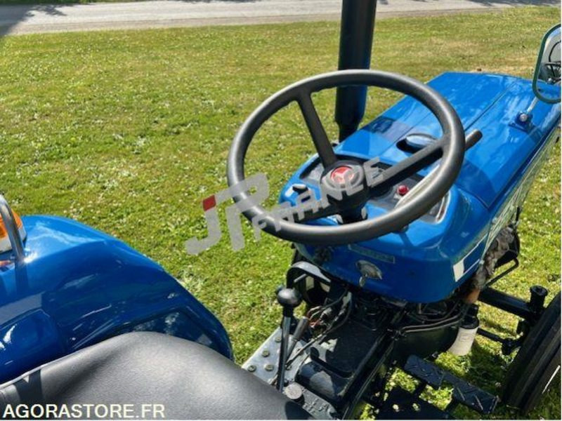 MICROTRACTEUR ISEKI 16CV 2 ROUES MOTRICES DIESEL 970H tres bon état - Трактор: фото 3 MICROTRACTEUR ISEKI 16CV 2 ROUES MOTRICES DIESEL 970H tres bon état - Трактор: фото 3