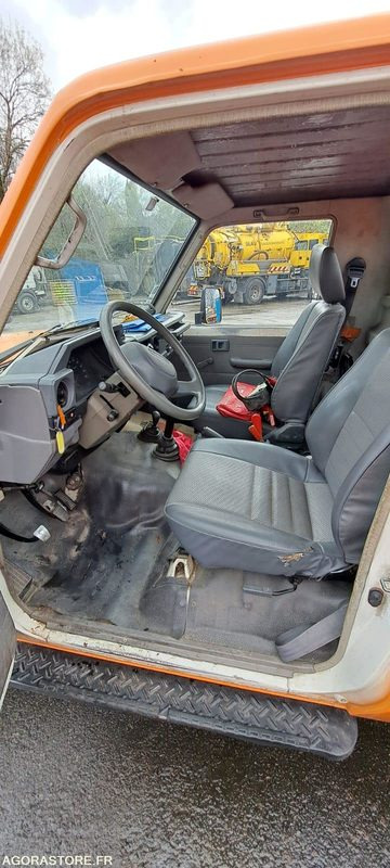 MINI COMBINE RIVARD/TOYOTA 2002 DW724WF (VENTE UNIQUEMENT EXPORT) - Внедорожник: фото 3 MINI COMBINE RIVARD/TOYOTA 2002 DW724WF (VENTE UNIQUEMENT EXPORT) - Внедорожник: фото 3