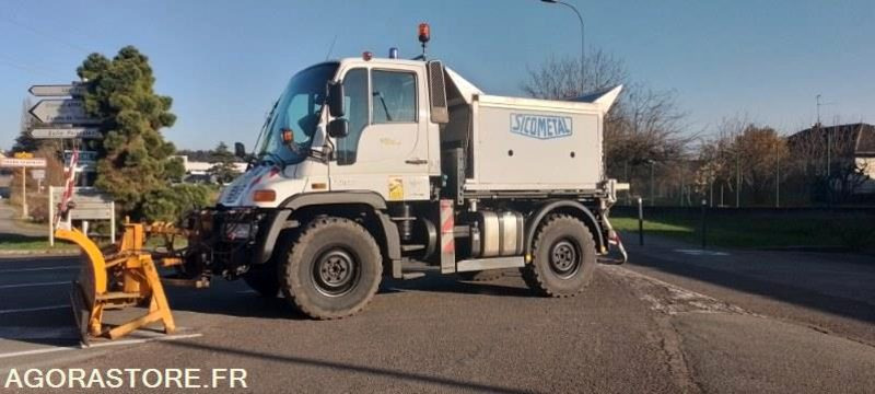 Mercedes UNIMOG U300 2011 24300 kms avec lame de déneigement + saleuse - Снегоуборочная машина: фото 5 Mercedes UNIMOG U300 2011 24300 kms avec lame de déneigement + saleuse - Снегоуборочная машина: фото 5