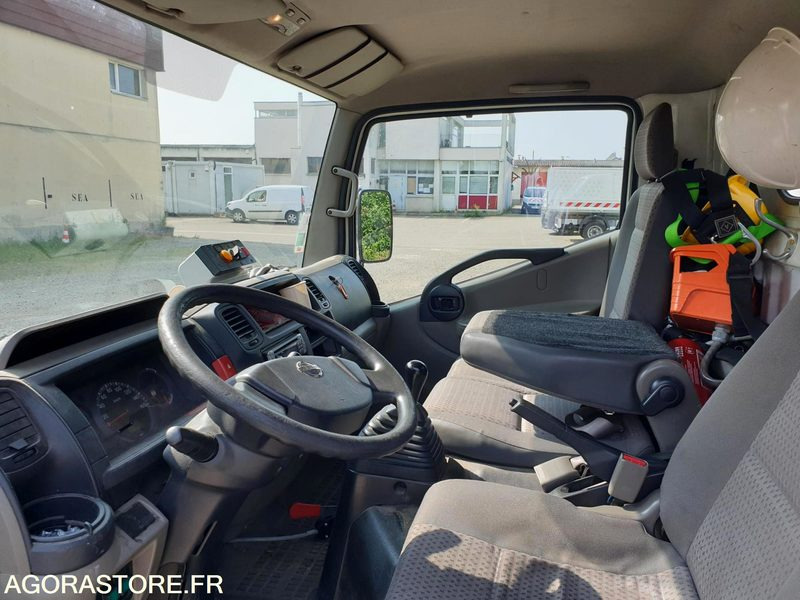NACELLE NISSAN CABSTAR VL - Малотоннажный самосвал: фото 3 NACELLE NISSAN CABSTAR VL - Малотоннажный самосвал: фото 3
