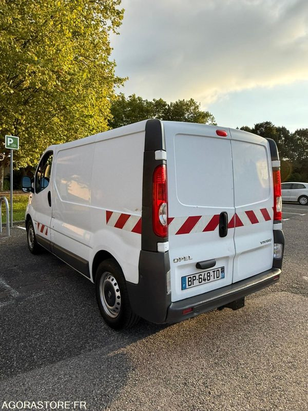 OPEL VIVARO 2L CDTI 90CH moteur 2L dci 90ch à chaine de distribution - Легковой фургон: фото 3 OPEL VIVARO 2L CDTI 90CH moteur 2L dci 90ch à chaine de distribution - Легковой фургон: фото 3