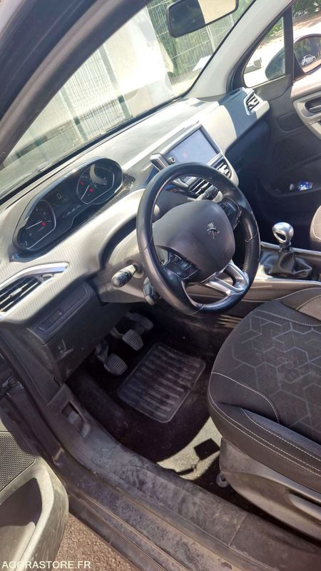 PEUGEOT 2008 - 2018 - 135495KM - Внедорожник: фото 5 PEUGEOT 2008 - 2018 - 135495KM - Внедорожник: фото 5
