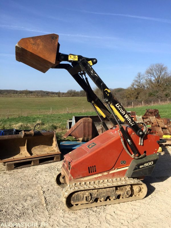 PORTE OUTILS à chenilles DITCH WITCH SK500 - Погрузчик: фото 2 PORTE OUTILS à chenilles DITCH WITCH SK500 - Погрузчик: фото 2