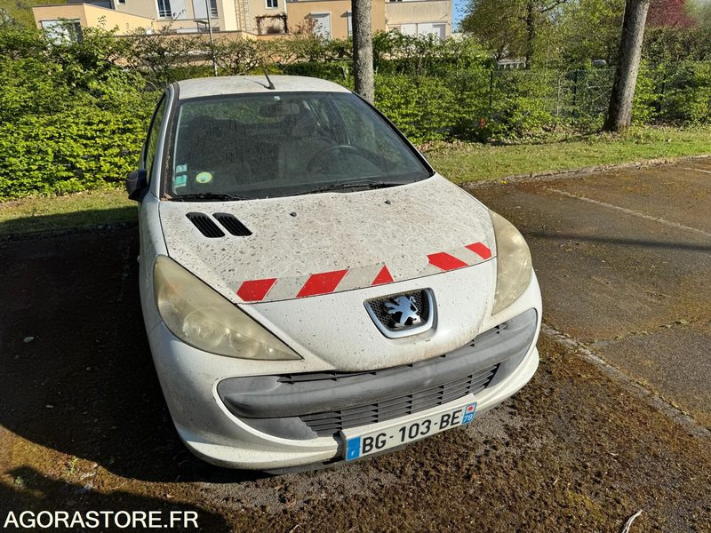 Peugeot 206+ - 2011 / 130 000 KM - Легковой автомобиль: фото 1 Peugeot 206+ - 2011 / 130 000 KM - Легковой автомобиль: фото 1