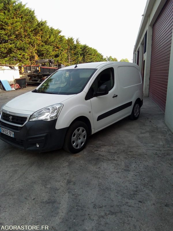 Peugeot. Partner 1.6 HDi 100 CV - 2017 - 123052 kms - Легковой фургон: фото 2 Peugeot. Partner 1.6 HDi 100 CV - 2017 - 123052 kms - Легковой фургон: фото 2