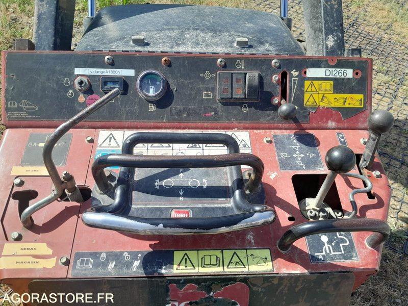 Porte outils à chenilles Dingo TX525 + godet (DI266+AC094) - Садовое оборудование: фото 4 Porte outils à chenilles Dingo TX525 + godet (DI266+AC094) - Садовое оборудование: фото 4