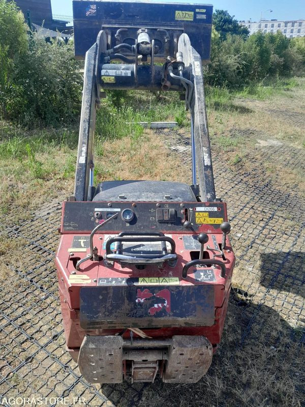 Porte outils à chenilles Dingo TX525 + godet (DI266+AC094) - Садовое оборудование: фото 3 Porte outils à chenilles Dingo TX525 + godet (DI266+AC094) - Садовое оборудование: фото 3