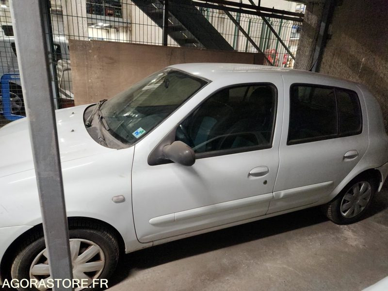 RENAULT CLIO - Легковой автомобиль: фото 3 RENAULT CLIO - Легковой автомобиль: фото 3