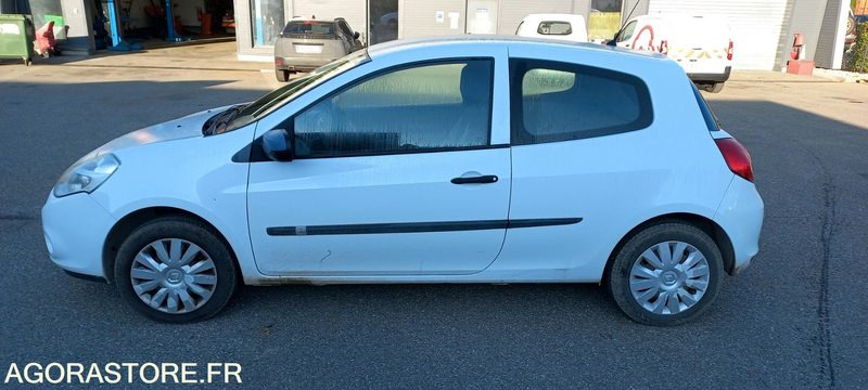 RENAULT CLIO SOCIETE de 2011 - 203 500 km (R30359) - Легковой автомобиль: фото 4 RENAULT CLIO SOCIETE de 2011 - 203 500 km (R30359) - Легковой автомобиль: фото 4