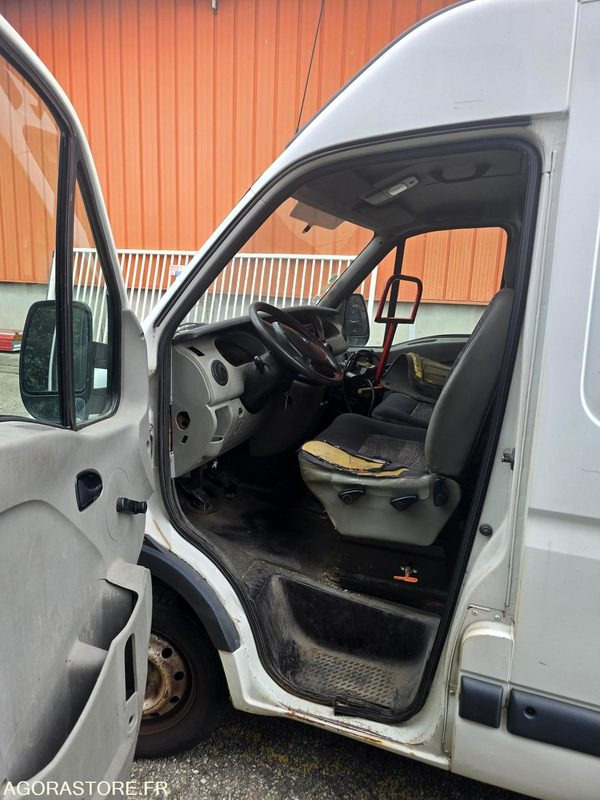 RENAULT MASTER - Цельнометаллический фургон: фото 2 RENAULT MASTER - Цельнометаллический фургон: фото 2