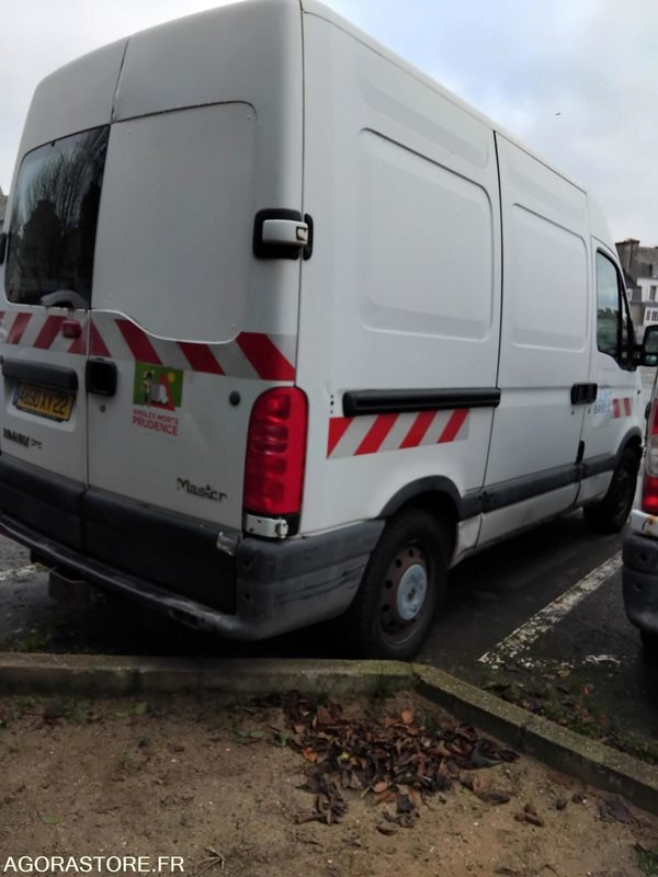 RENAULT MASTER diesel L2H2 II PHASE I -2.5 DCi - Цельнометаллический фургон: фото 4 RENAULT MASTER diesel L2H2 II PHASE I -2.5 DCi - Цельнометаллический фургон: фото 4