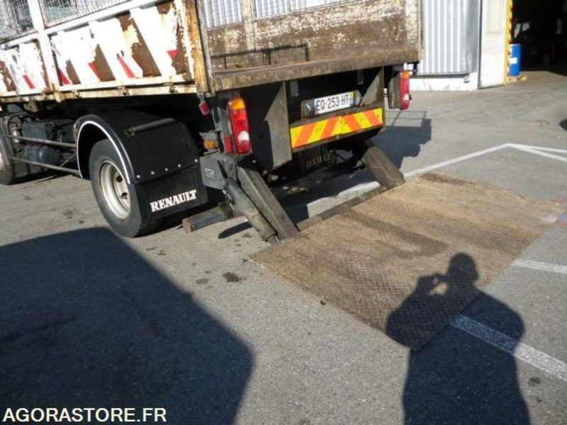 RENAULT MIDLUM 220 DCI BENNE HAYON 174900kms 2003 - Самосвал: фото 4 RENAULT MIDLUM 220 DCI BENNE HAYON 174900kms 2003 - Самосвал: фото 4