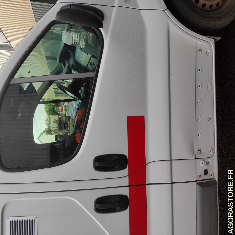 RENAULT - TRAFIC - 2013 / 171683 KMS (CS-775-FQ) - Цельнометаллический фургон: фото 4 RENAULT - TRAFIC - 2013 / 171683 KMS (CS-775-FQ) - Цельнометаллический фургон: фото 4