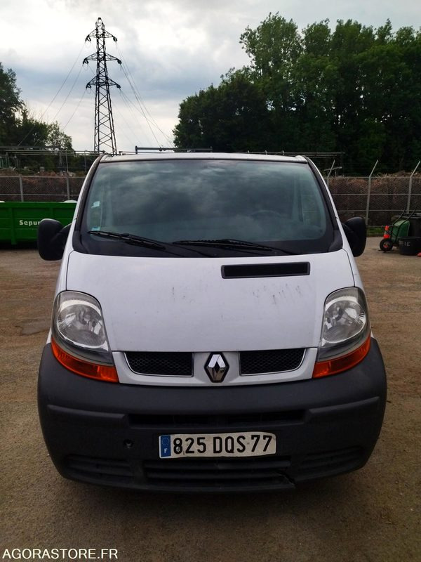 RENAULT TRAFIC DE 2005 71234 KM - Цельнометаллический фургон: фото 1 RENAULT TRAFIC DE 2005 71234 KM - Цельнометаллический фургон: фото 1