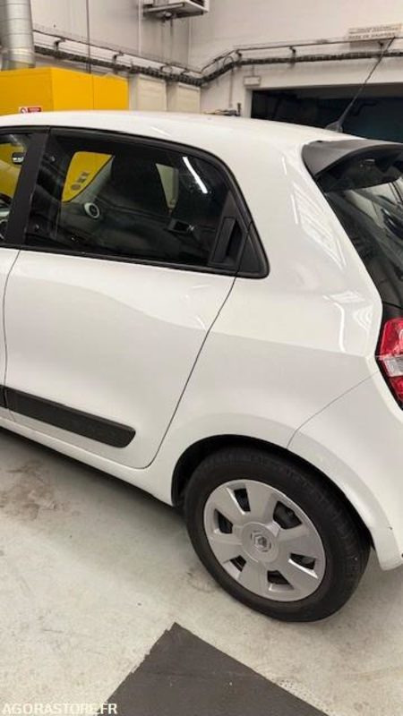 RENAULT TWINGO Essence - 54500km - 2018 - Легковой автомобиль: фото 5 RENAULT TWINGO Essence - 54500km - 2018 - Легковой автомобиль: фото 5