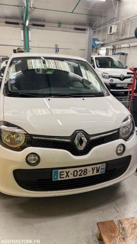 RENAULT TWINGO Essence - 54500km - 2018 - Легковой автомобиль: фото 1 RENAULT TWINGO Essence - 54500km - 2018 - Легковой автомобиль: фото 1