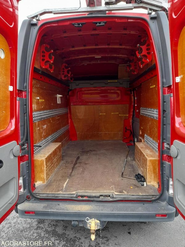 RENAULT Trafic II Fourgon Phase 2 L2H2 1200kg 2.0 dCi 16V 115 cv (MECA 563) - Цельнометаллический фургон: фото 4 RENAULT Trafic II Fourgon Phase 2 L2H2 1200kg 2.0 dCi 16V 115 cv (MECA 563) - Цельнометаллический фургон: фото 4