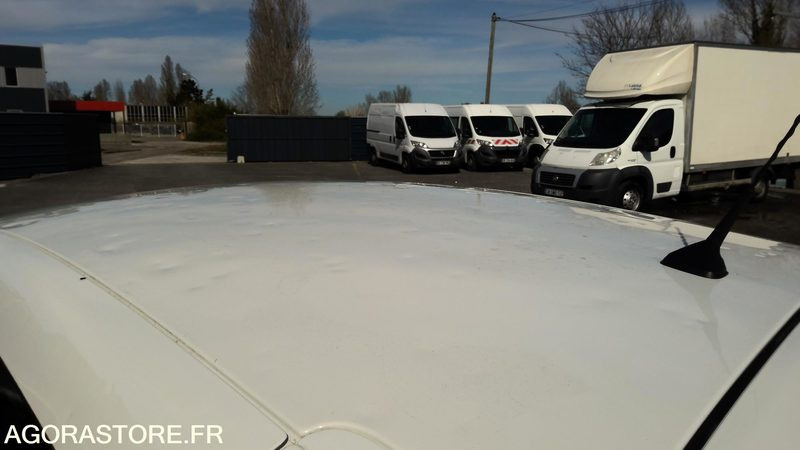 Легковой автомобиль RENAULT ZOE - 2017 - 63000 KMS - CT OK - AUTONOMIE 210 KMS: фото 8