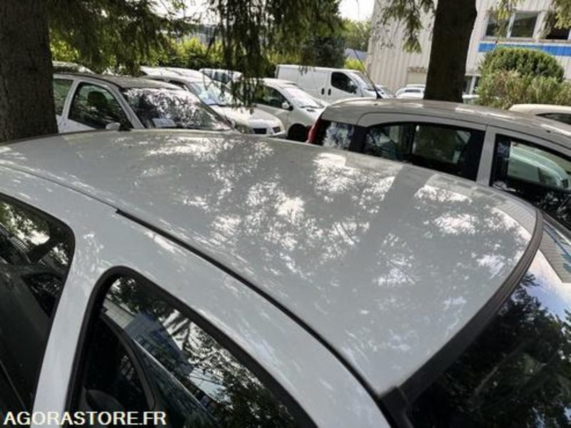 Renault Clio - 581BEM57 - Легковой автомобиль: фото 5 Renault Clio - 581BEM57 - Легковой автомобиль: фото 5