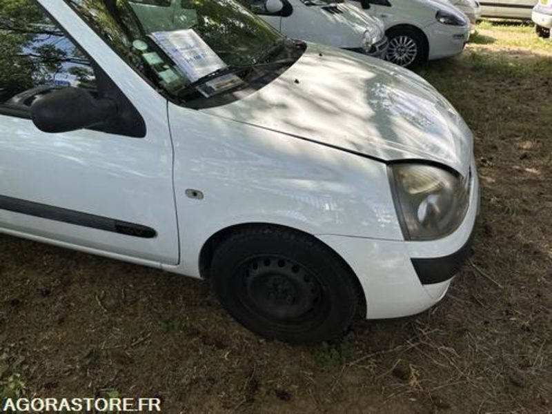 Renault Clio - 848BEQ57 - Легковой автомобиль: фото 2 Renault Clio - 848BEQ57 - Легковой автомобиль: фото 2