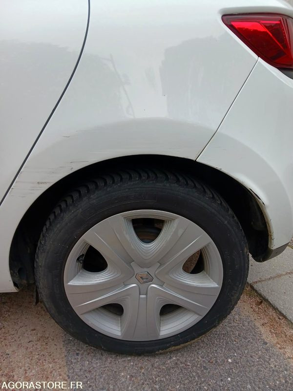 Renault Clio IV 5 Portes 1.5 dCi FAP Energy eco2 S&S 90 cv - Легковой автомобиль: фото 4 Renault Clio IV 5 Portes 1.5 dCi FAP Energy eco2 S&S 90 cv - Легковой автомобиль: фото 4
