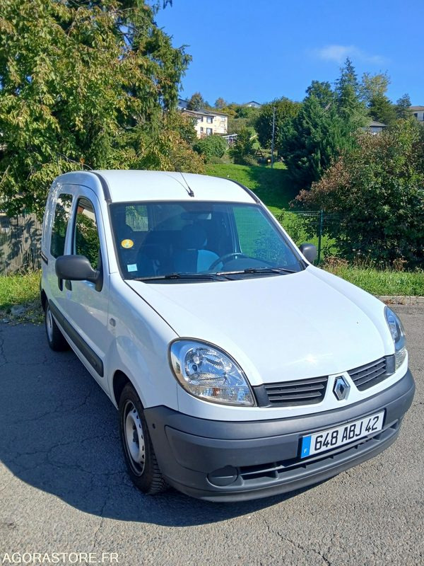 Renault Kangoo 648 ABJ 42 - Легковой фургон: фото 3 Renault Kangoo 648 ABJ 42 - Легковой фургон: фото 3