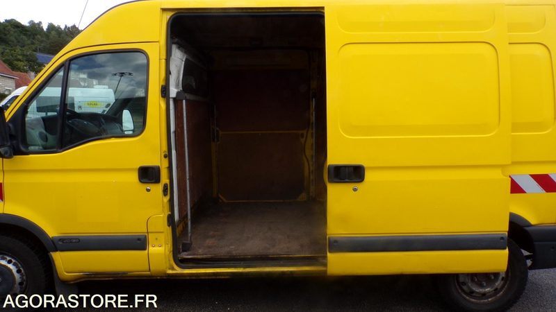 Renault MASTER EF-030-ZR (BP) - Цельнометаллический фургон: фото 2 Renault MASTER EF-030-ZR (BP) - Цельнометаллический фургон: фото 2