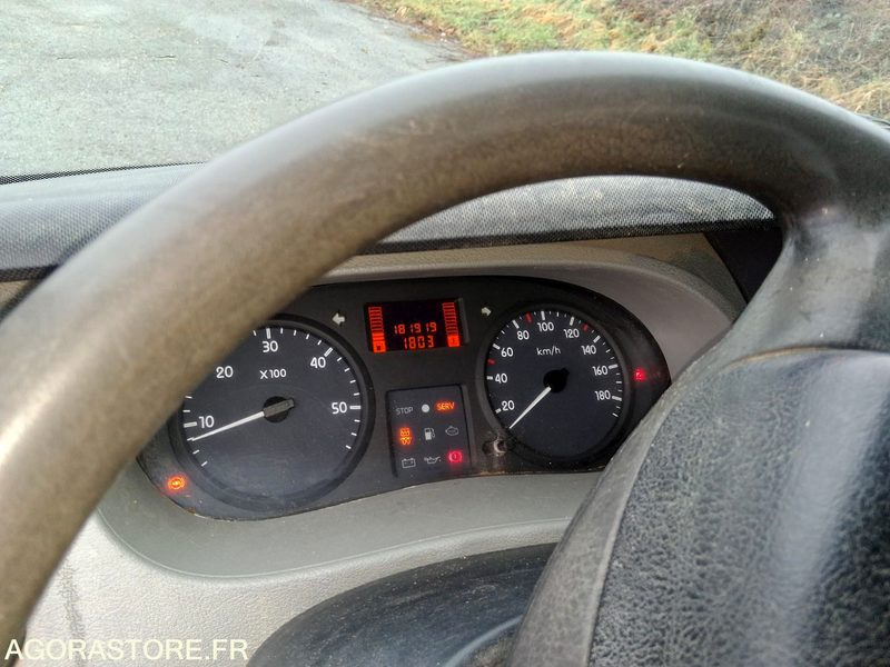 Renault Master 120 DCI - Малотоннажный самосвал: фото 4 Renault Master 120 DCI - Малотоннажный самосвал: фото 4