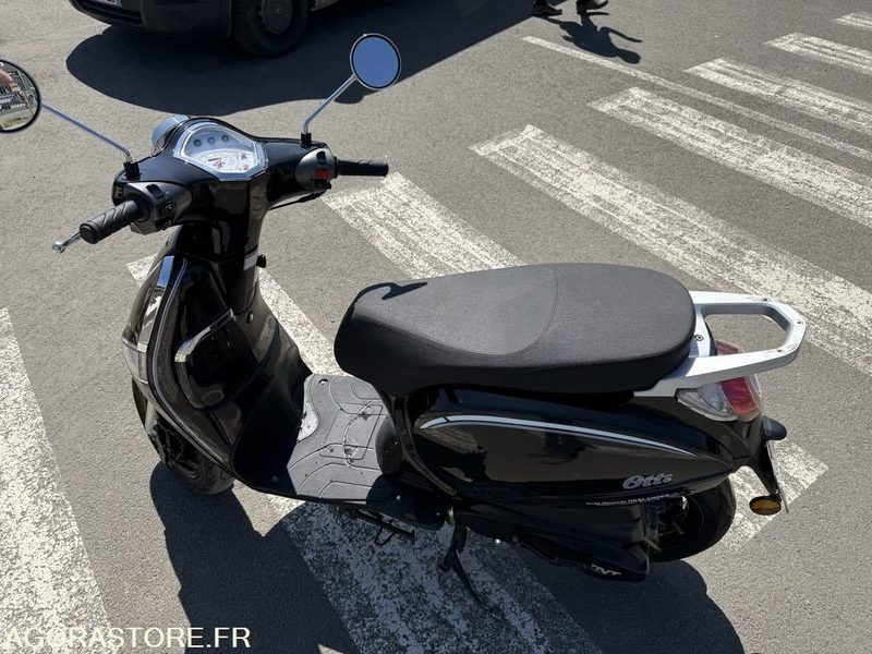 SCOOTER 125cc tnt motor - Мотоцикл: фото 5 SCOOTER 125cc tnt motor - Мотоцикл: фото 5