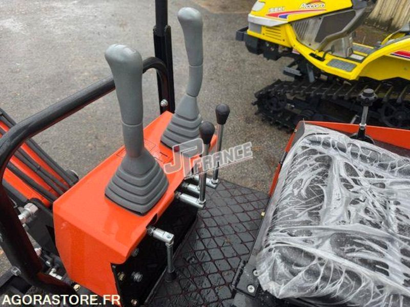 MINI PELLE A CHENILLES, MONO CYLINDRES, DIESEL, CAPACITÉ DU GODET 0.025M3, CAPAC - Сельскохозяйственная техника: фото 5 MINI PELLE A CHENILLES, MONO CYLINDRES, DIESEL, CAPACITÉ DU GODET 0.025M3, CAPAC - Сельскохозяйственная техника: фото 5