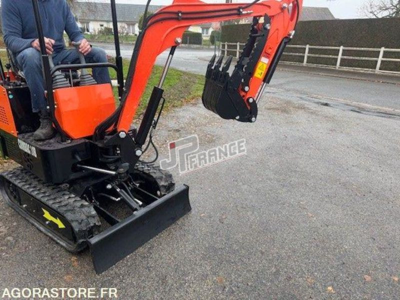 MINI PELLE A CHENILLES, MONO CYLINDRES, DIESEL, CAPACITÉ DU GODET 0.025M3, CAPAC - Сельскохозяйственная техника: фото 3 MINI PELLE A CHENILLES, MONO CYLINDRES, DIESEL, CAPACITÉ DU GODET 0.025M3, CAPAC - Сельскохозяйственная техника: фото 3