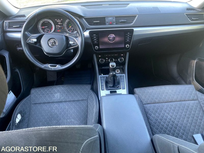 Skoda kodiaq 2l Tdi boîte auto - 2020 - 469 000km - TRES BON ETAT - Легковой автомобиль: фото 2 Skoda kodiaq 2l Tdi boîte auto - 2020 - 469 000km - TRES BON ETAT - Легковой автомобиль: фото 2