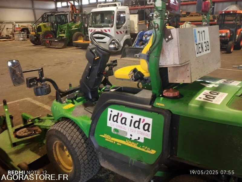 TONDEUSE JOHN DEERE 1565 - Газонокосилка: фото 4 TONDEUSE JOHN DEERE 1565 - Газонокосилка: фото 4
